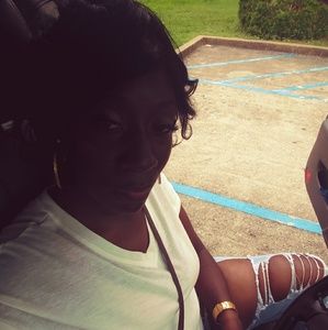 Meet your Posher, Vanessa